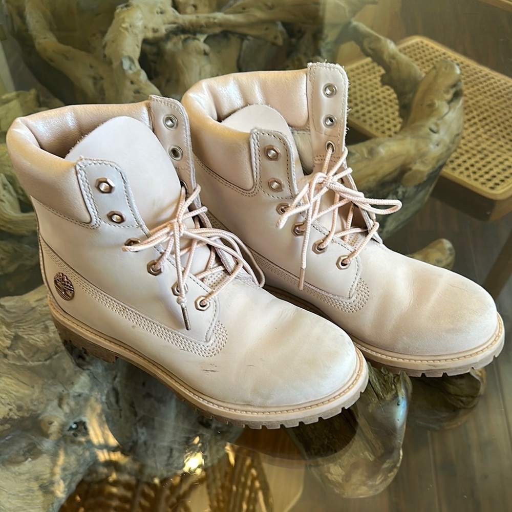 Women’s pink Timberland boots size 9